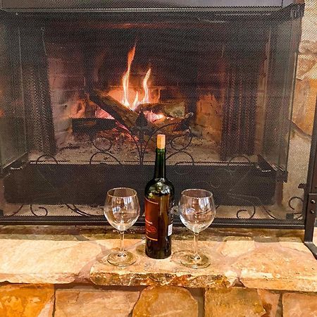 Smoky Mountain Cabin - Hot Tub - Fire Pit マーフィ エクステリア 写真