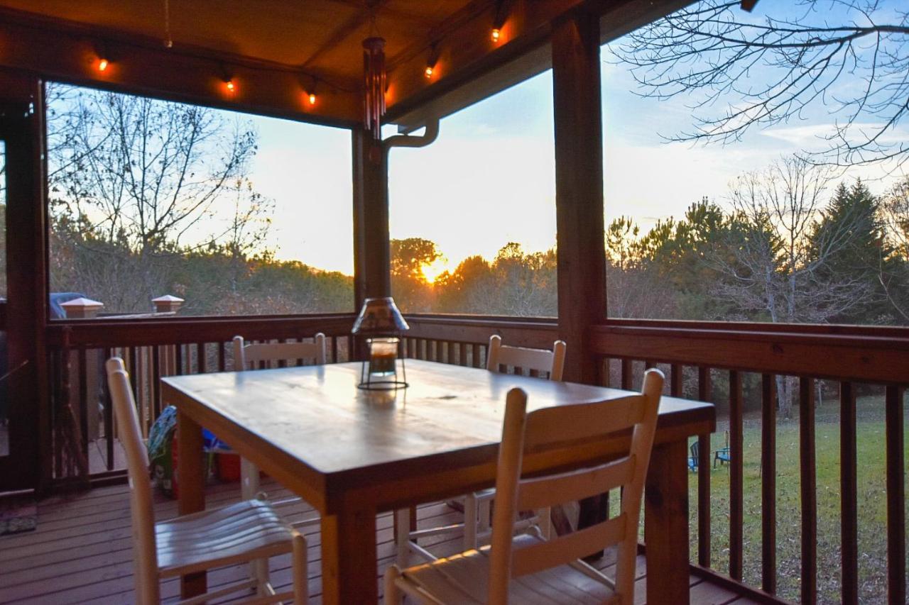 Smoky Mountain Cabin - Hot Tub - Fire Pit マーフィ エクステリア 写真