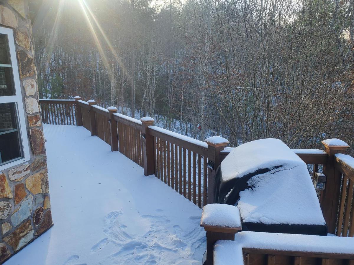Smoky Mountain Cabin - Hot Tub - Fire Pit マーフィ エクステリア 写真